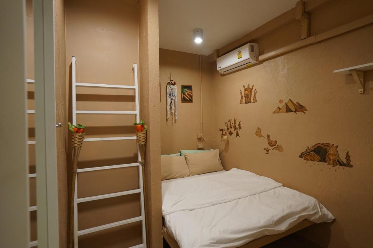 Rabbitat Pansiyon Bangkok Dış mekan fotoğraf